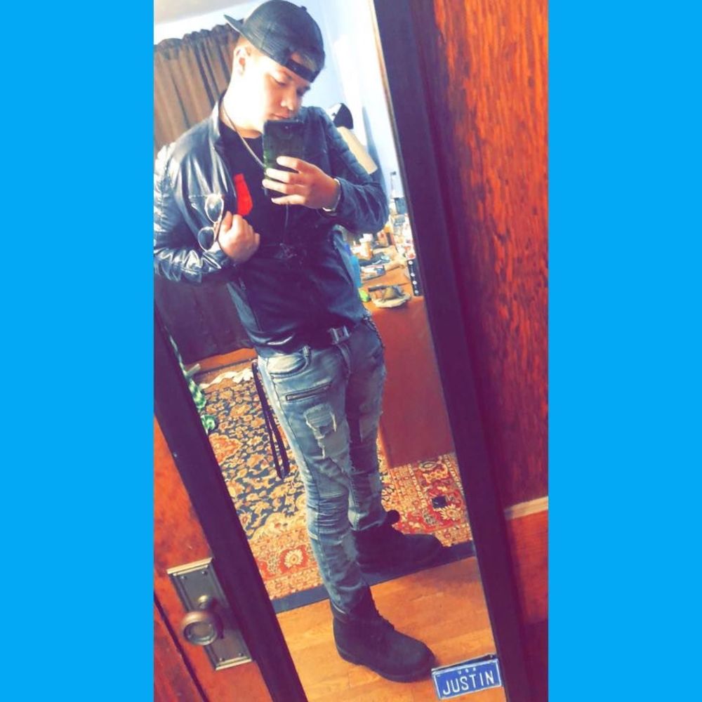 Meet your Posher, Justin